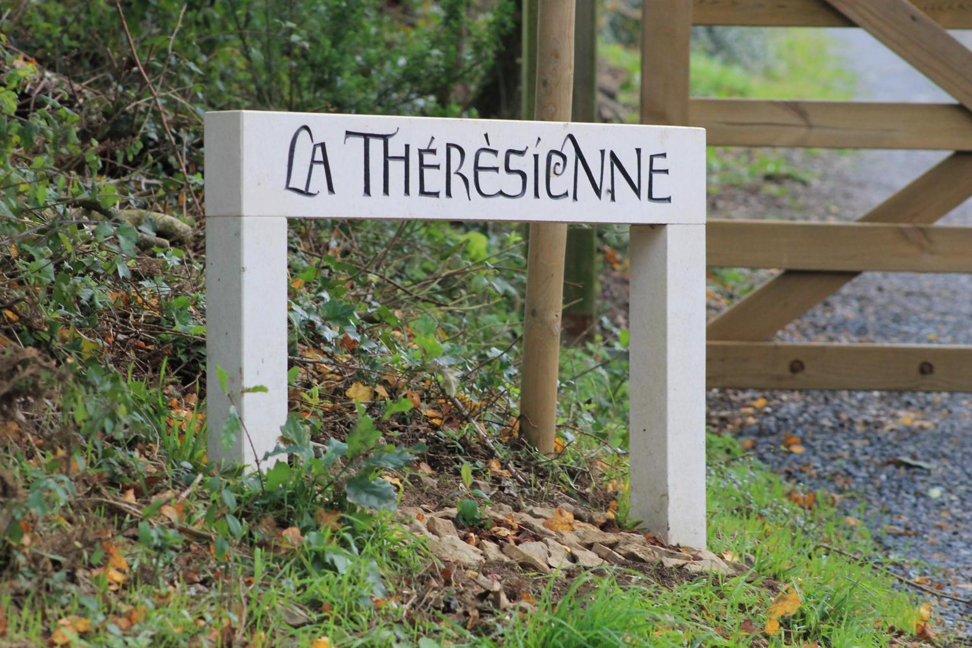 La Theresienne Pleines-Oeuvres Екстер'єр фото